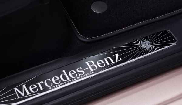 Mercedes-Benz G-Class STRONGER THAN DIAMONDS Edition (300)